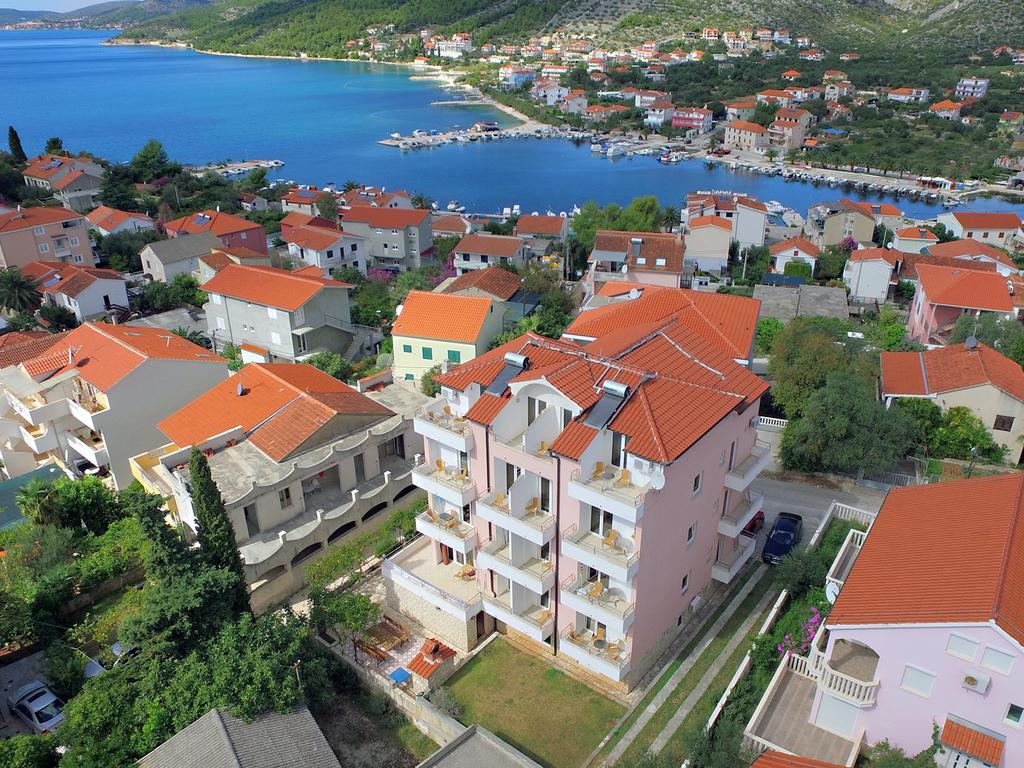 Apartments Kairos Seget Vranjica Eksteriør billede